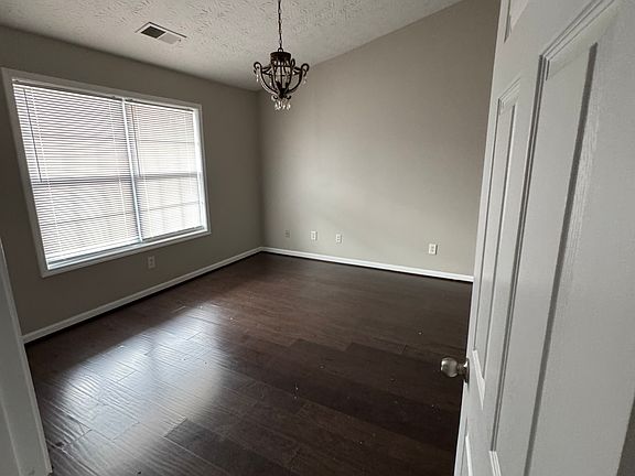 5th image of 210 Prescott Ln