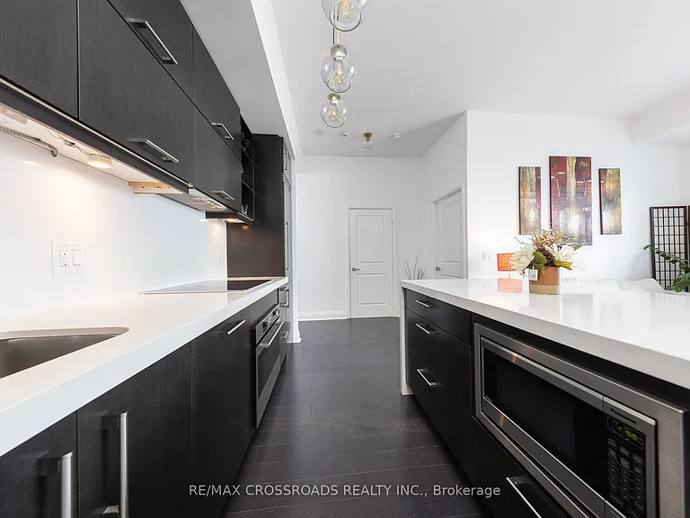 1080 Bay St #4509 — Photo 6
