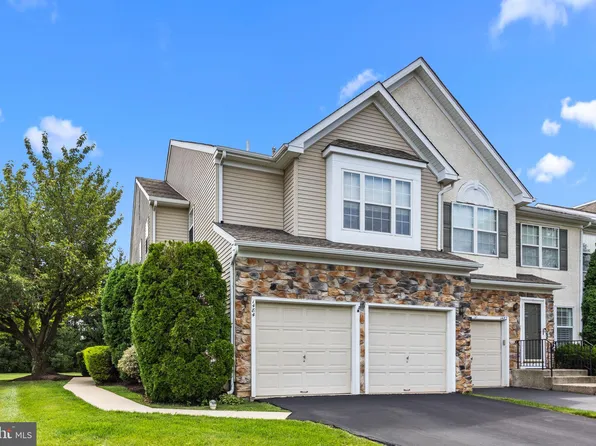 1484 Sweetbriar Dr, Jamison, PA 18929