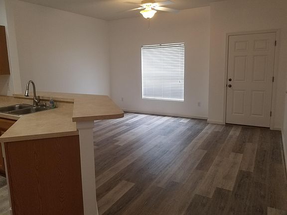 4th image of 1908 Yellowfin Dr