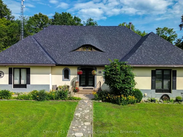41 Maple St, Bancroft, ON K0L 1C0
