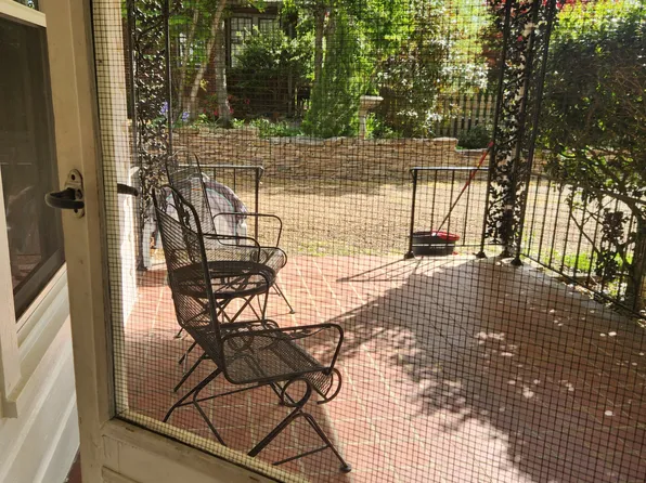 325 James Blvd #2, Signal Mountain, TN 37377