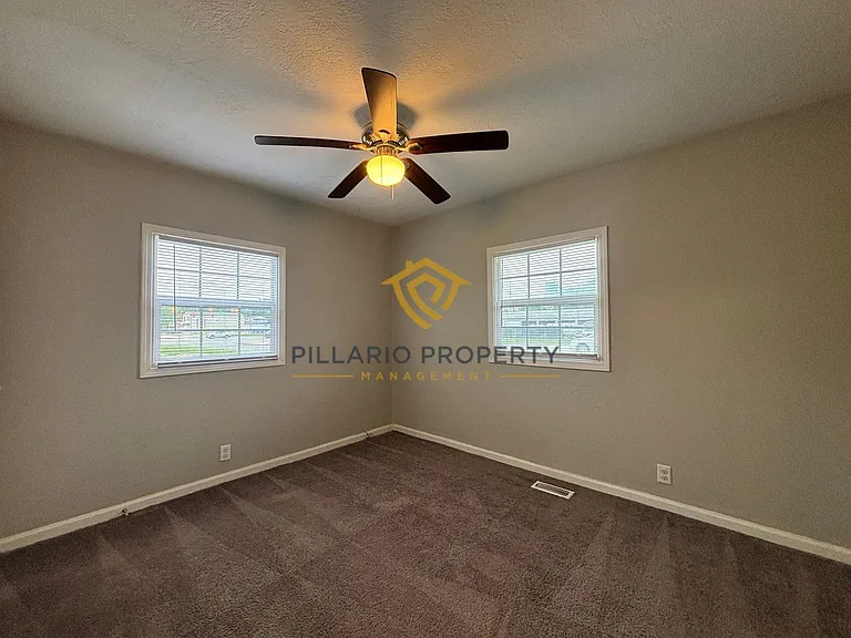 2224 S Keystone Ave — Photo 8