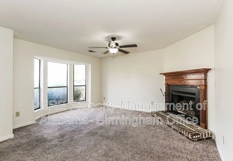 2258 Cheshire Dr — Photo 3