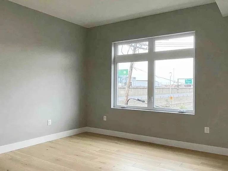 60 Cross St E #312 — Photo 5