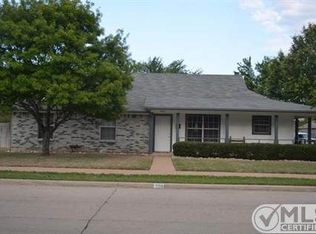 900 Short Line Blvd, Midlothian, TX 76065