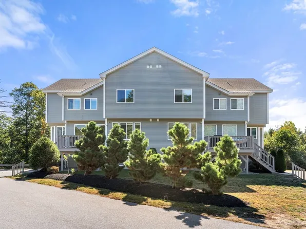 501 Old Bridge Ln, Bellingham, MA 02019