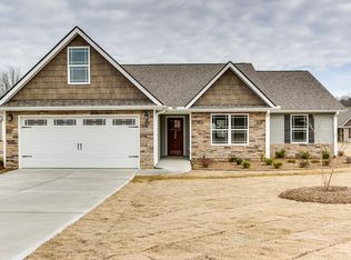 300 Hawk Valley Dr, Travelers Rest, SC 29690