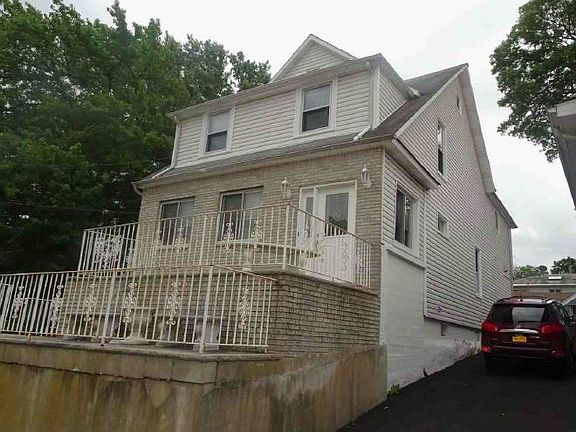 4th image of 78 Whitman Ave