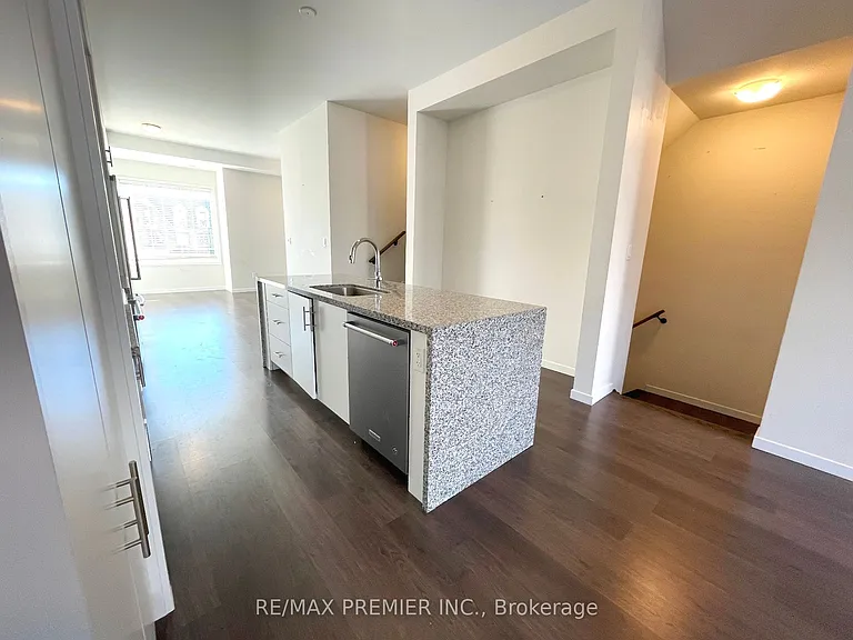 3922 Major Mackenzie Dr W — Photo 10