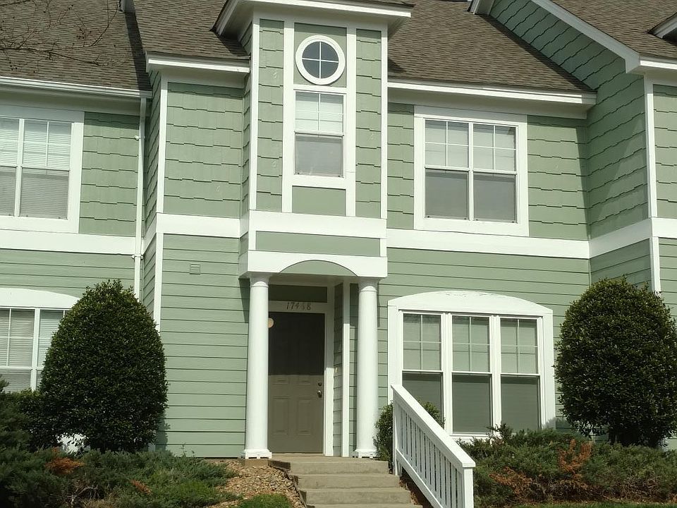 Front view. Lake is a 1 minute walk down the street. You can see the lake from the front steps.