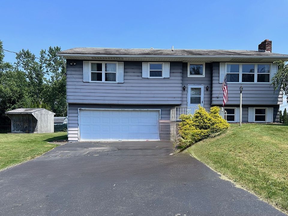 1st image of 957 Sarah Ln
