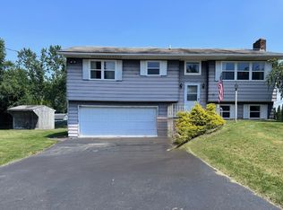 957 Sarah Ln, Endicott, NY 13760