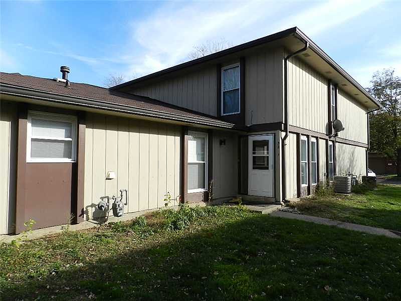 1st image of 3241 Lupine Dr