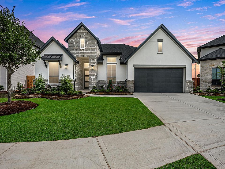 1st image of 18407 Dogwood Field Dr