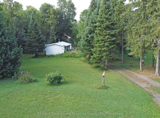 9 Fisher Ln, Whitestone, ON P0A 1G0