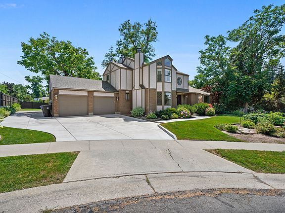 2nd image of 2866 E Heather Cir