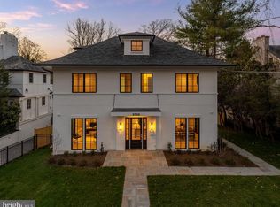 2733 Chesapeake St NW, Washington, DC 20008