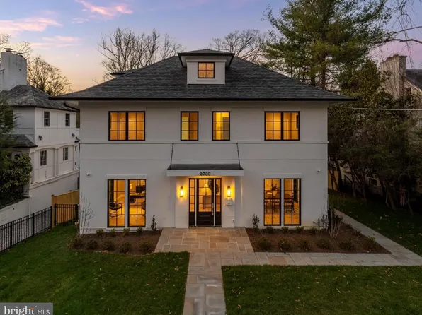 2733 Chesapeake St NW, Washington, DC 20008