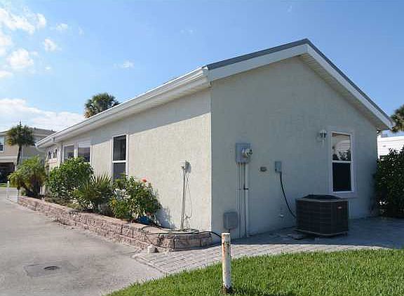 5th image of 2093 Nettles Blvd