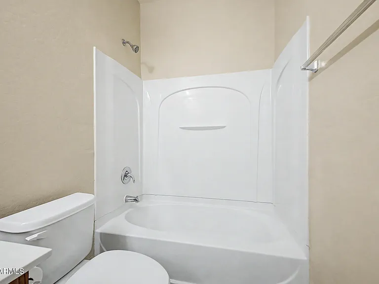 3060 E Ravenswood Dr — Photo 17