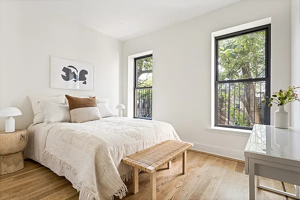 Sold by Compass | media 6