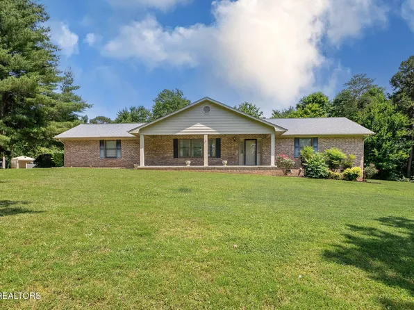 100 Cusick Cir, Lenoir City, TN 37772