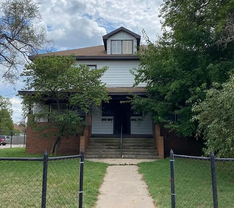 303 E Sherman Ave #2