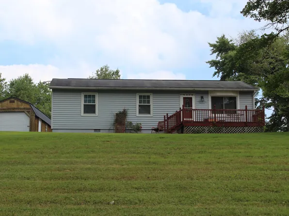 140 Russell Ave, Craigsville, WV 26205