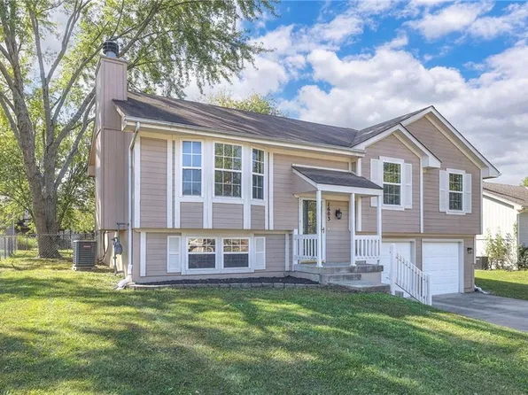 1603 Tyler Dr, Raymore, MO 64083