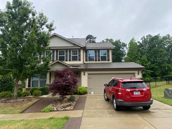 385 Ashberry Ln