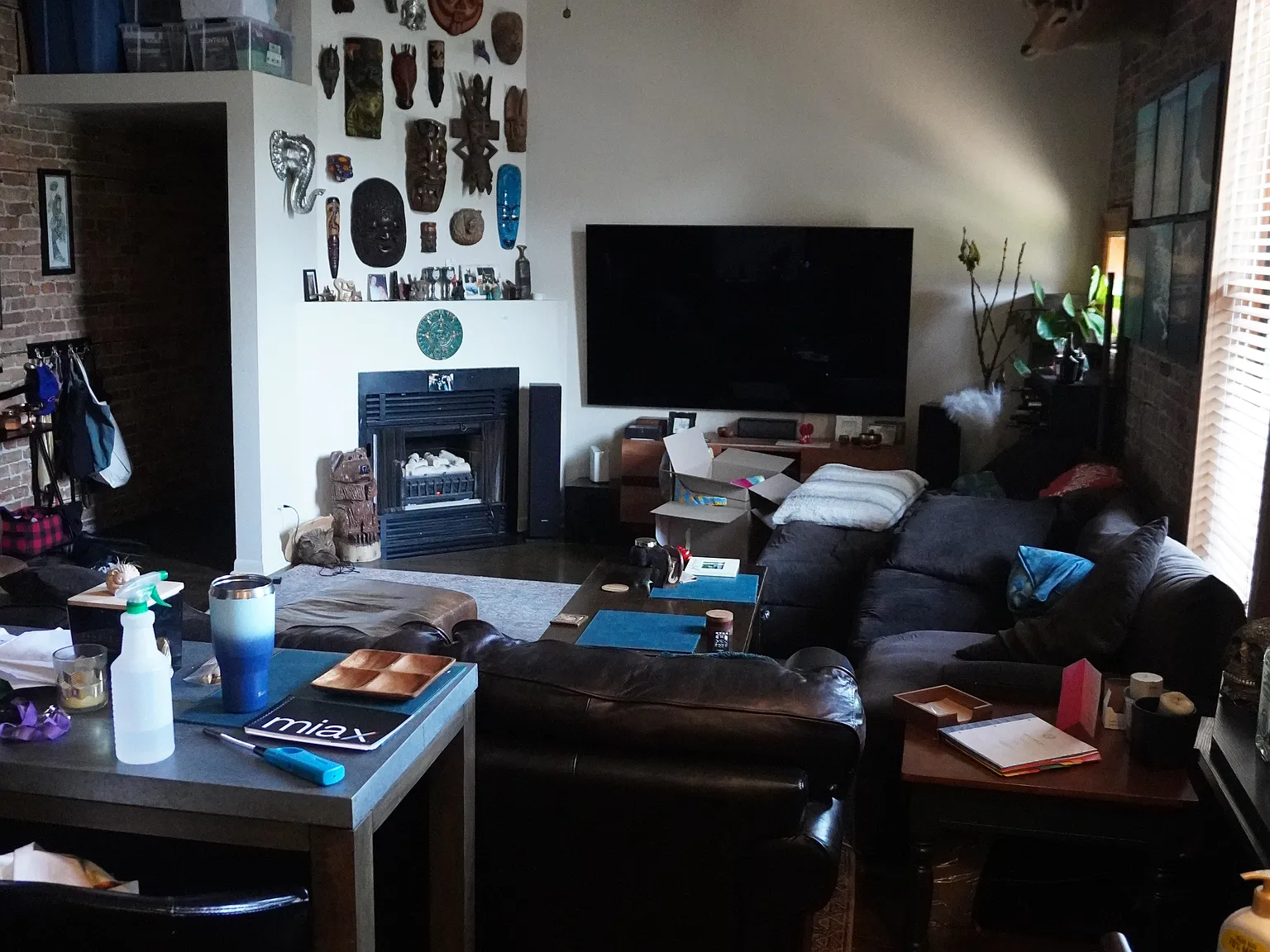 2 bed, 1.0 bath, 2000 sqft, $4,000 — Photo 2
