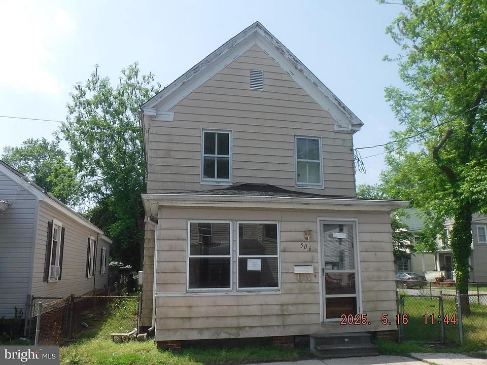 1st image of 506 Robbins St