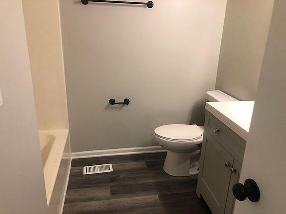 4th image of 7556 Whitcomb St APT C