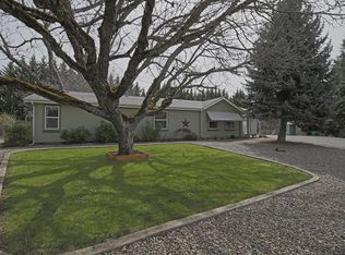 403 Blacktail Ln, Shady Cove, OR