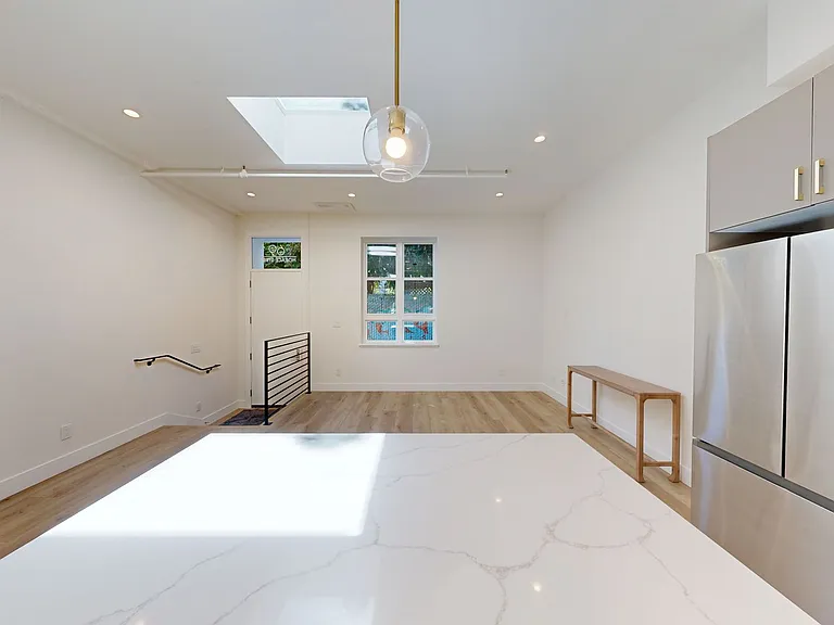 2952 Folsom St — Photo 26