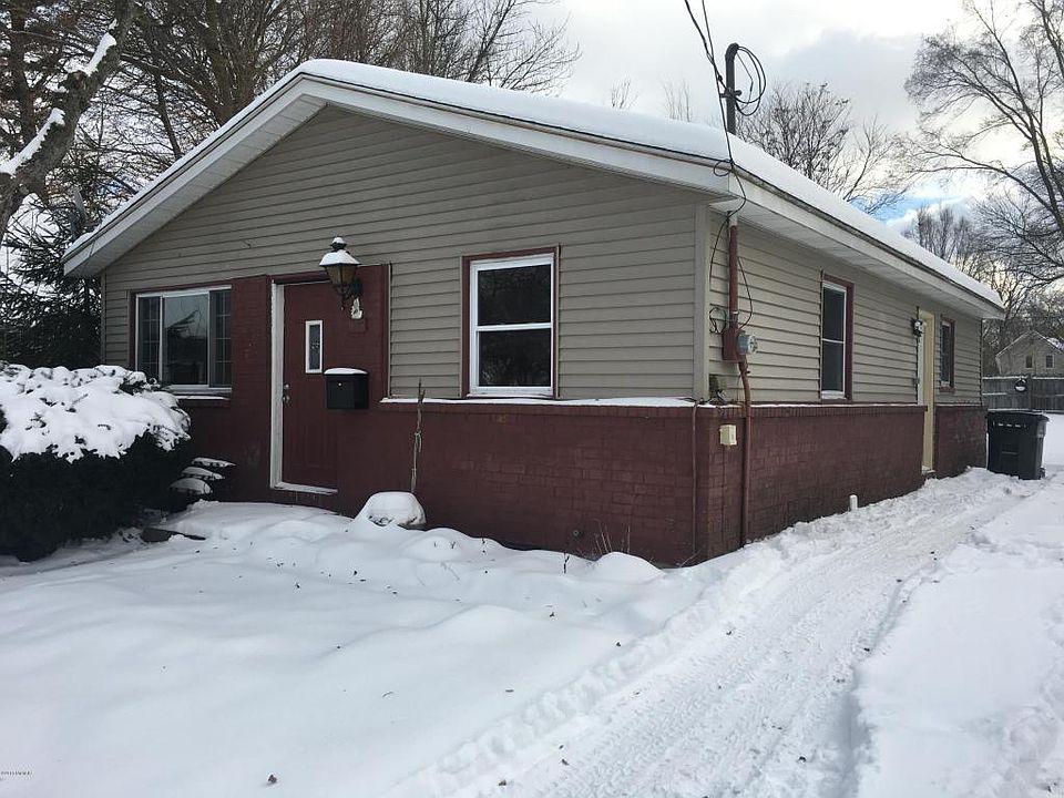 1st image of 915 W Grand Ave