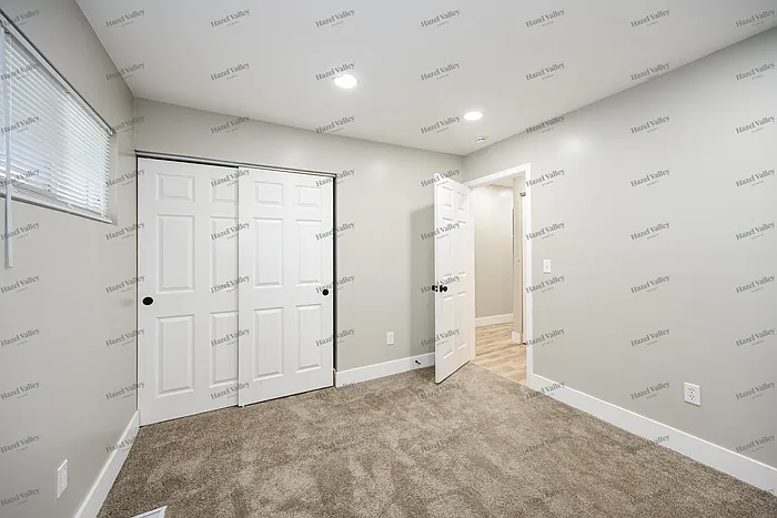 1320 Ovid Ave — Photo 8