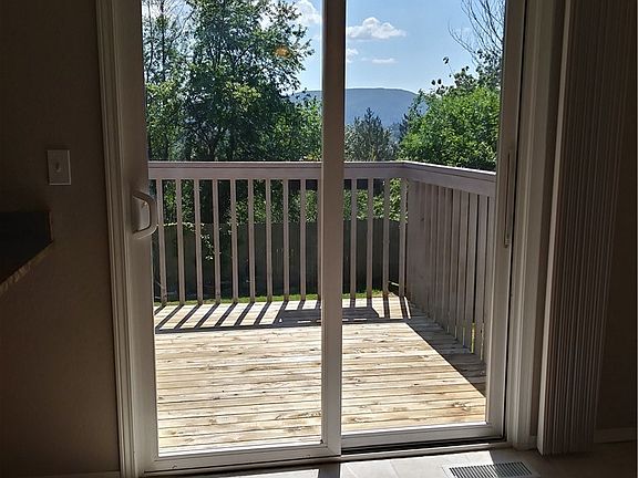 5th image of 1215 Loves Hill Dr