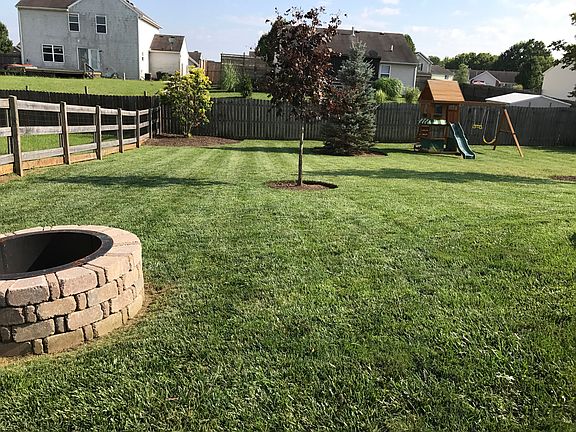 4th image of 8693 Plum Creek Ct