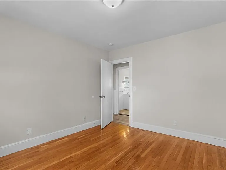 196 Wardlaw Ave — Photo 15