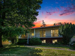 163 N Elms Rd, Flushing, MI 48433