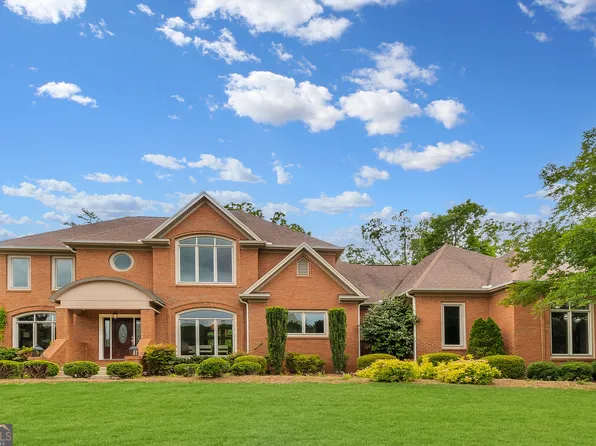 5653 Tuxedo Dr, Douglasville, GA 30135