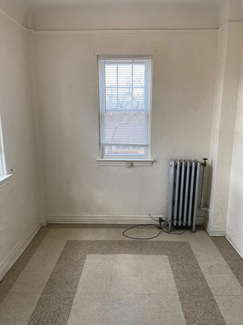 120 Glynn Ct. - FDR Seward Glynn — Photo 3