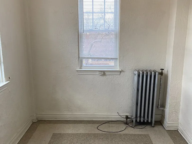 120 Glynn Ct. - FDR Seward Glynn — Photo 3