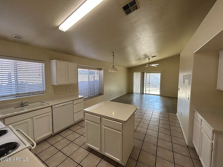51 N Del Pueblo Pl — Photo 7