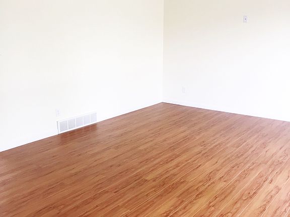 Main Room/Living Room