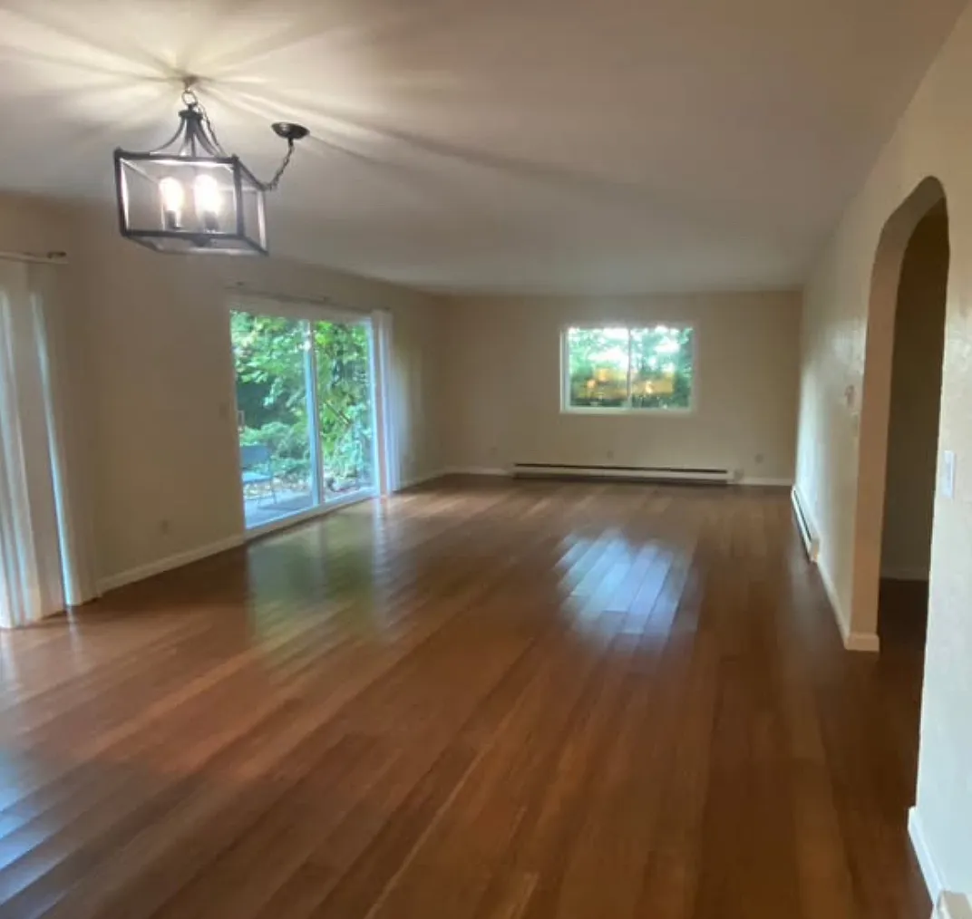2 bed, 1300 sqft, $2,400 — Photo 3