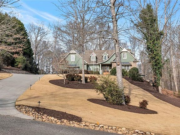 5th image of 180 Forest Glen Dr