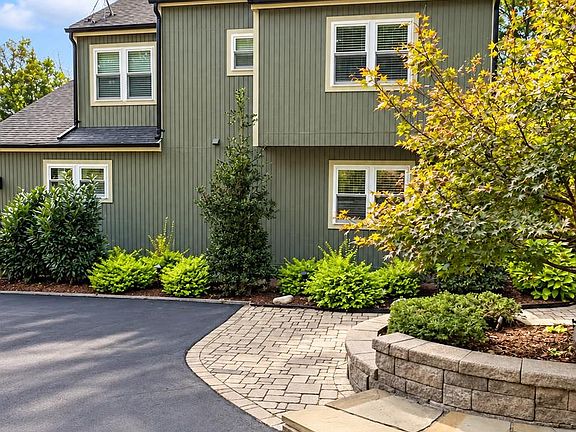 4th image of 203 Fairway Cir